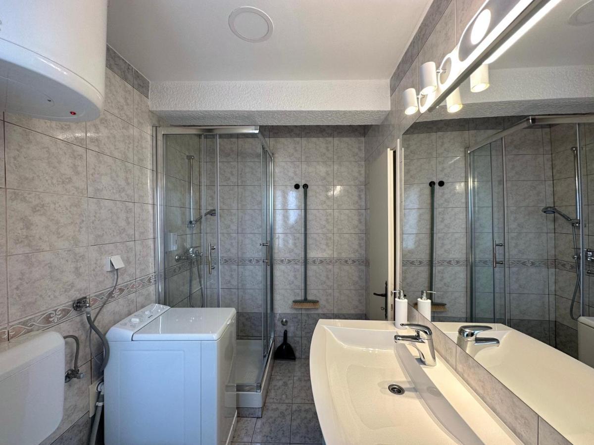 Apartment Erin Center - New Renovated Rovigno Esterno foto