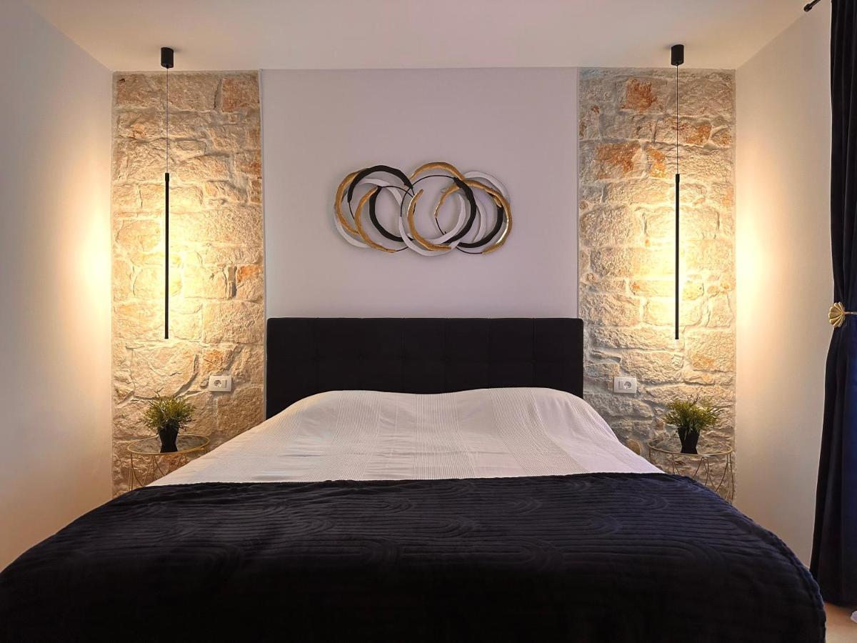 Apartment Erin Center - New Renovated Rovigno Esterno foto